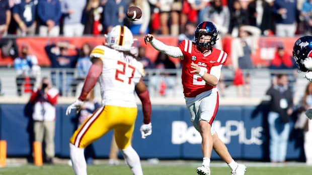 Ole Miss Rebels QB Jaxson Dart